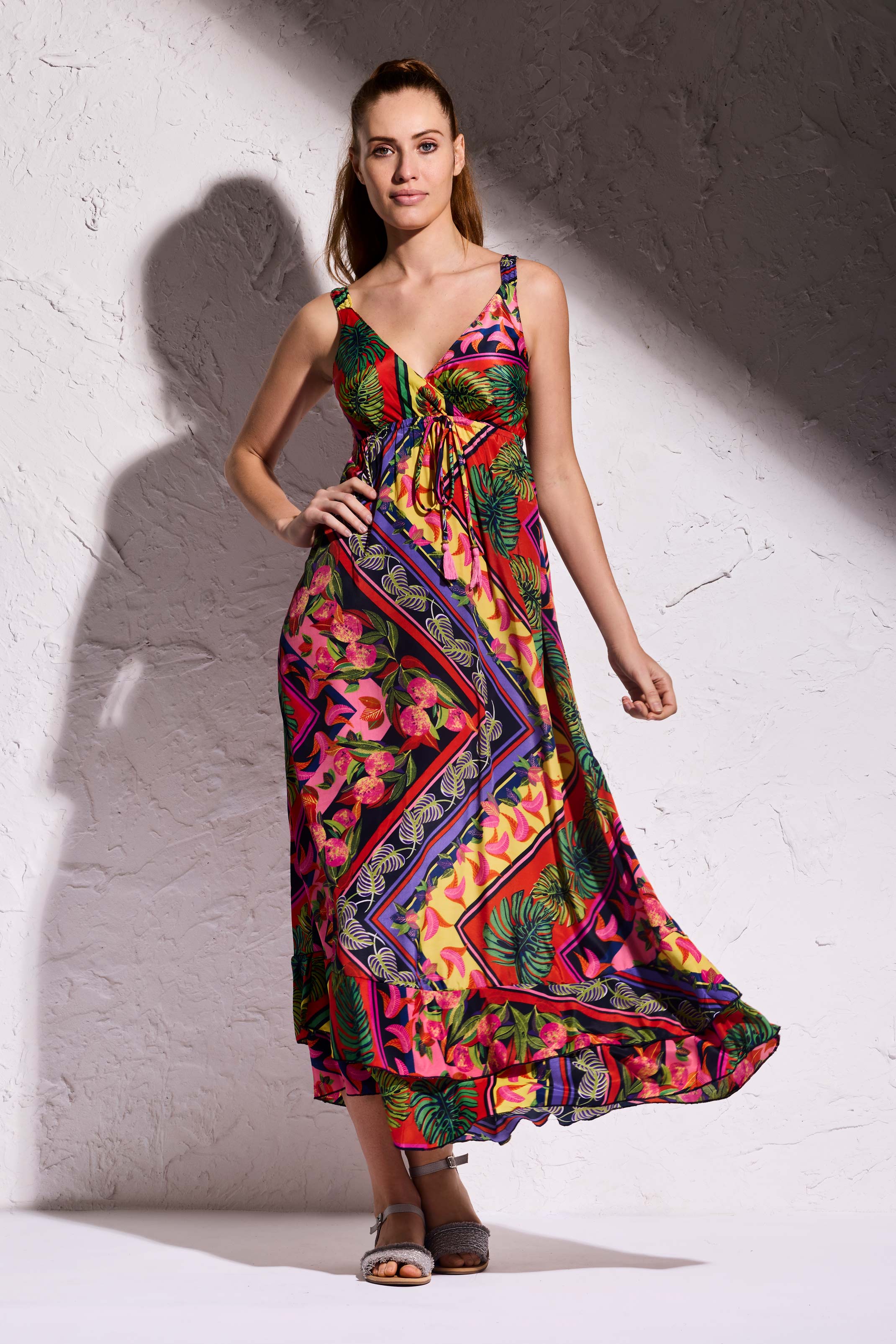 Abito Lungo Pop: Stampa Vivace e Coulisse