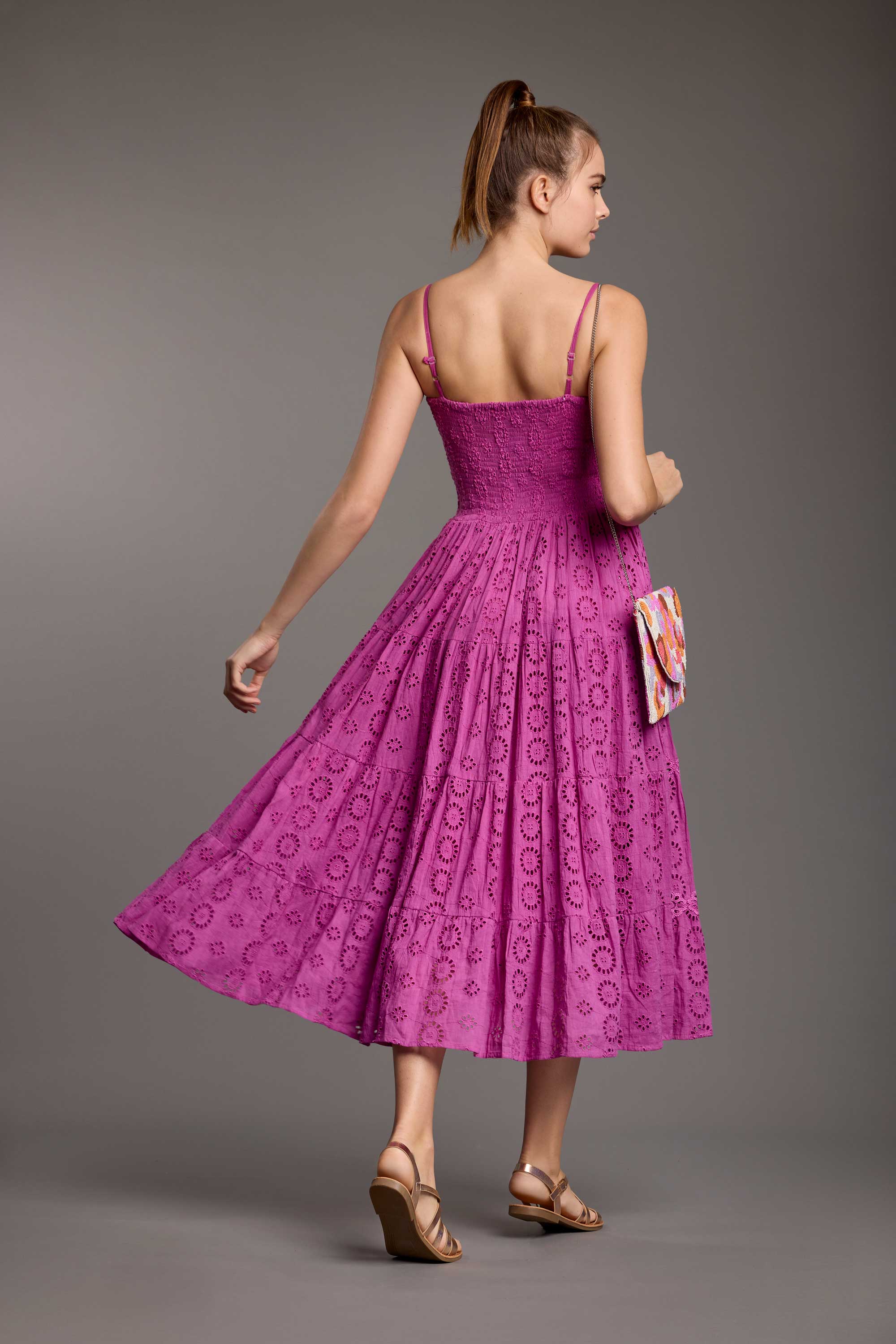 ABITO LUNGO IN PREGIATO PIZZO SANGALLO