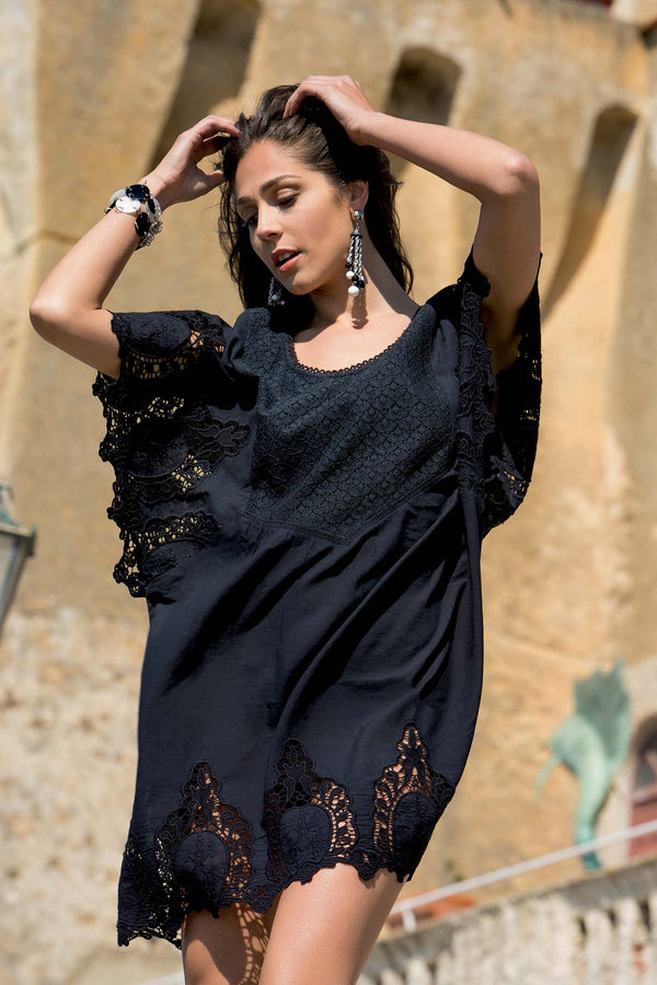 DRESS WITH LACE INSERTS E ROUND NECKLINE