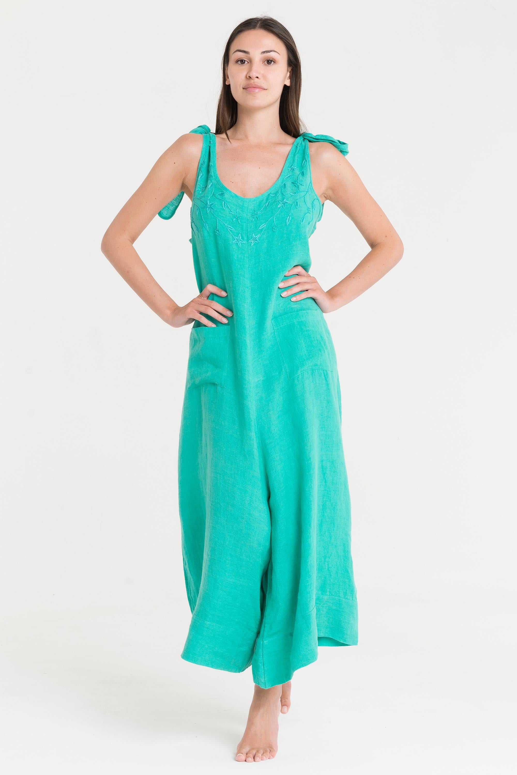 Tuta Puro Lino Pregiato: Eleganza e Comfort